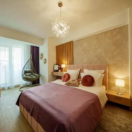 Royale Sundance 305 Infinity Pool & Mamaia Nord Apartment Navodari