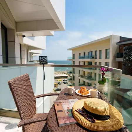 Royale Sundance 305 Infinity Pool & Mamaia Nord Apartment