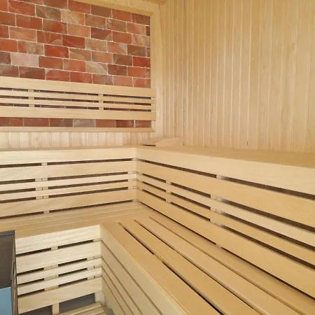 Royale Sundance 305 Infinity Pool & Mamaia Nord Apartment Navodari